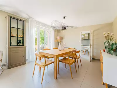 Maison, 215 m²