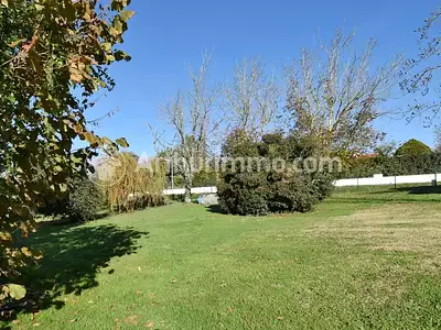 Terrain, 670 m²