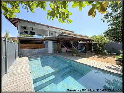 Maison, 246 m²