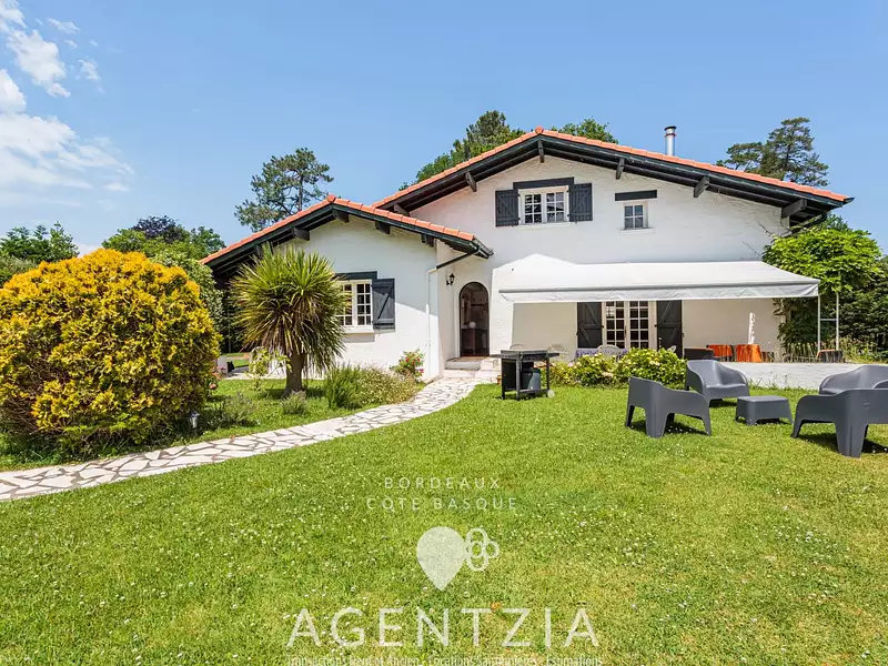 Maison, 165 m²