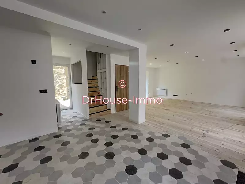Maison, 220 m²