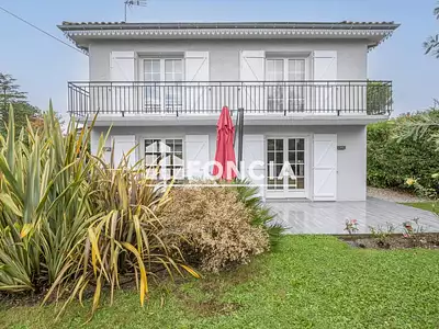 Maison, 195 m²