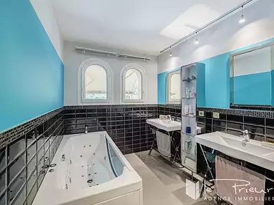 Maison, 176,02 m²