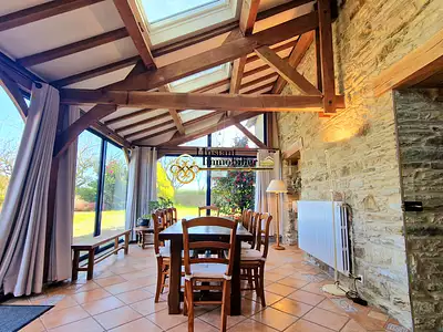 Maison, 240 m²