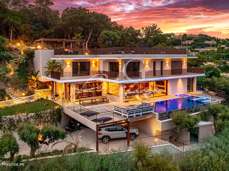 Maison, 318 m²