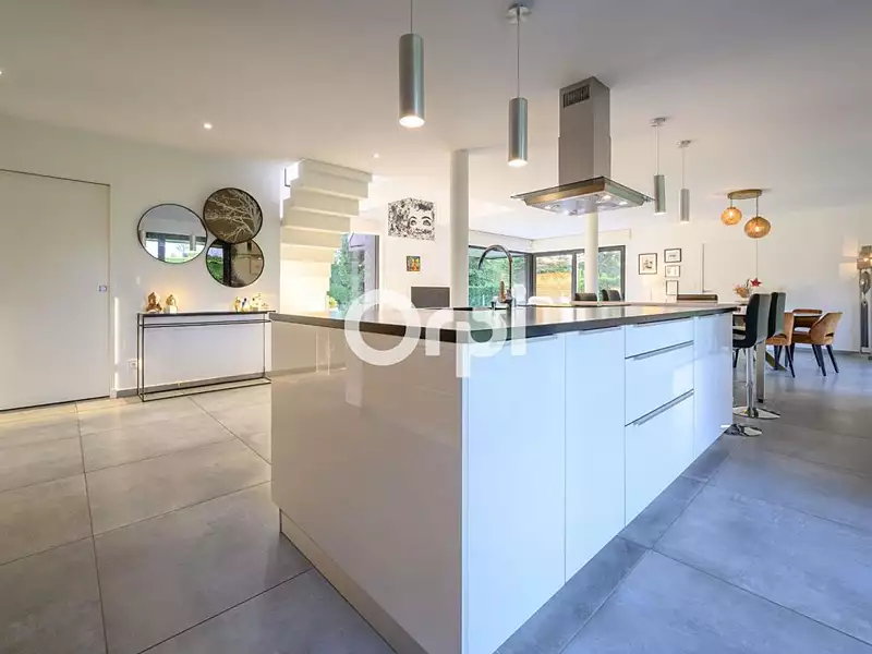 Maison, 175 m²