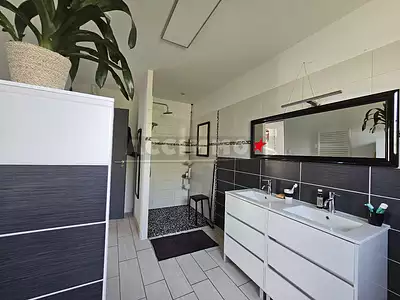 Maison, 137 m²