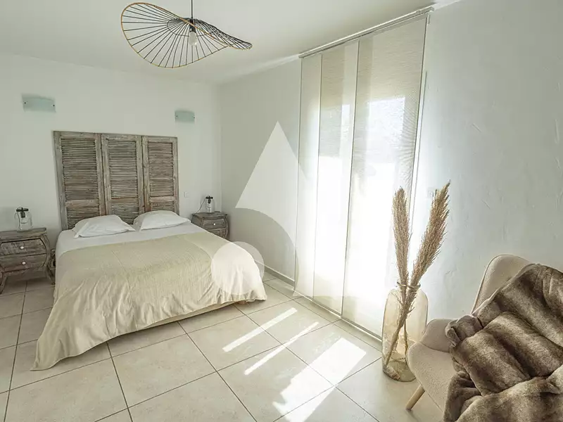 Maison, 250 m²