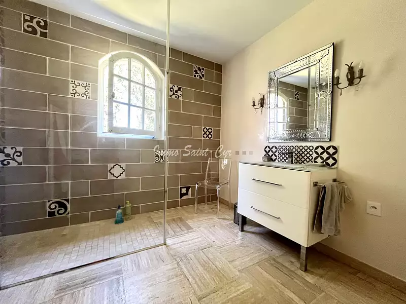 Maison, 175 m²