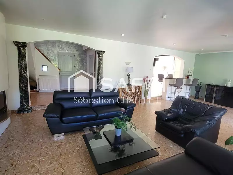 Maison, 171 m²