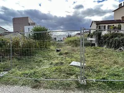 Terrain, 1 080 m²