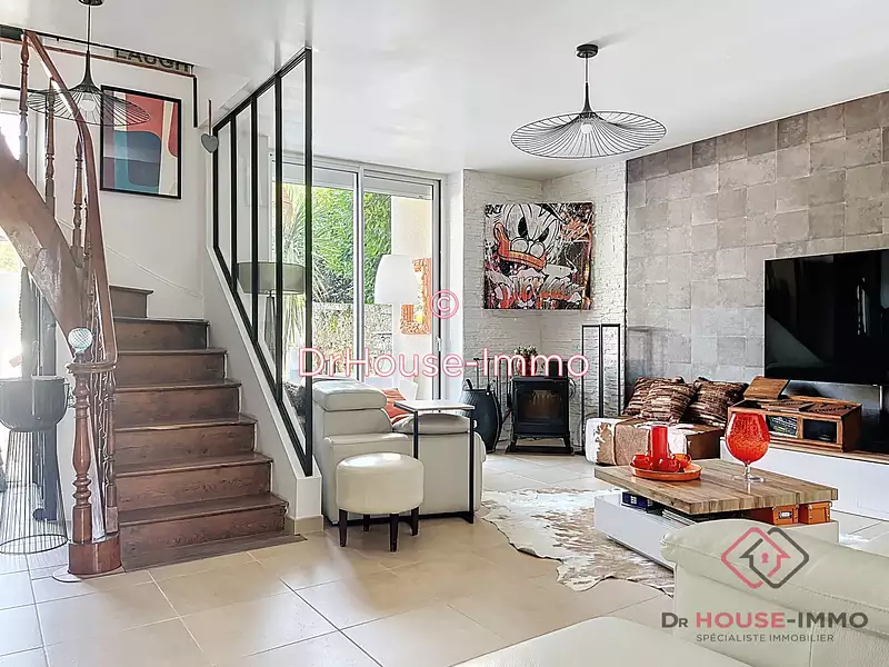 Maison, 208 m²