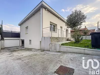 Maison, 220 m²