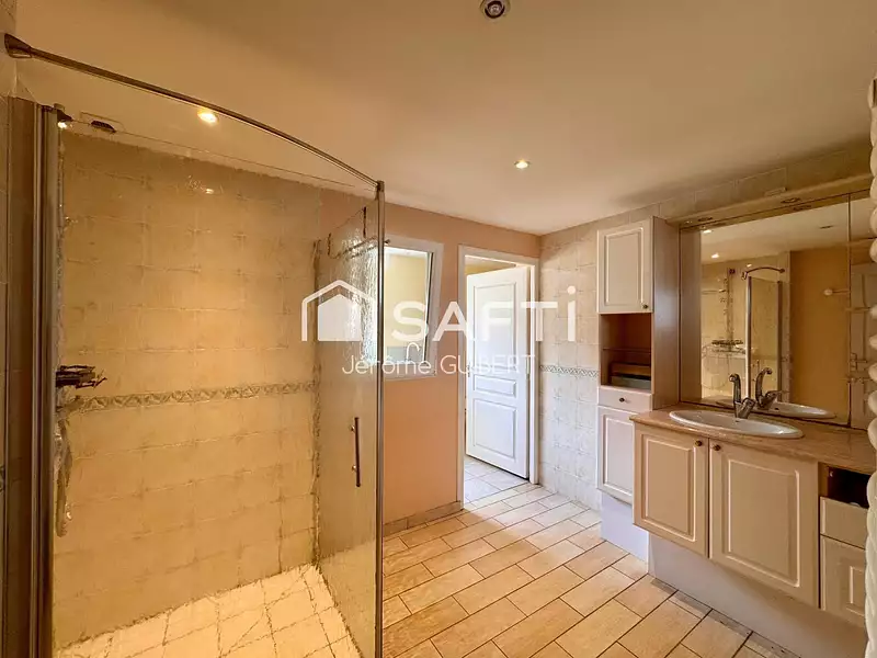 Maison, 145 m²