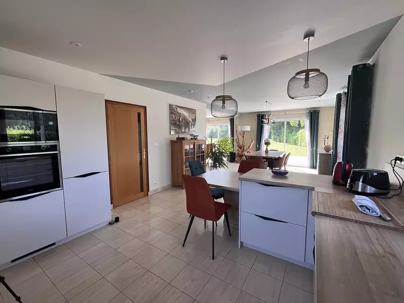 Maison, 260 m²