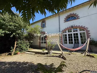 Maison, 235 m²