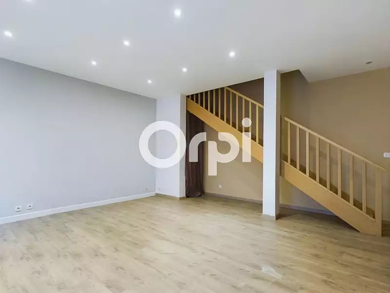 Maison, 168 m²