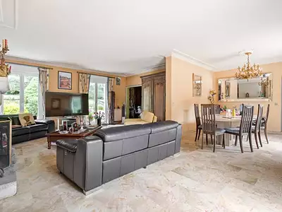 Maison, 250 m²