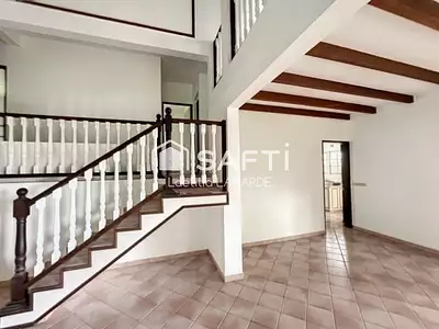Maison, 180 m²
