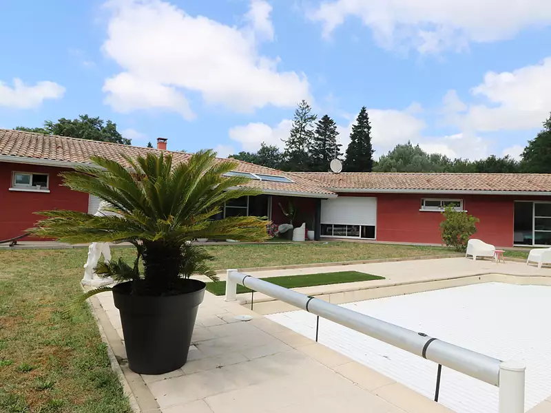 Maison, 240 m²