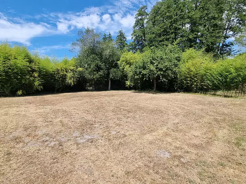 Terrain, 1 726 m²
