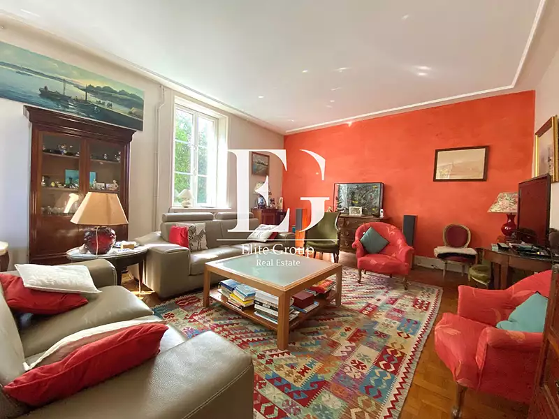 Maison, 331,86 m²