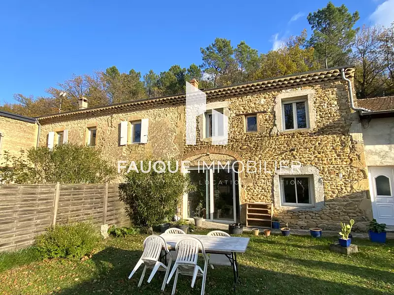 Maison, 245 m²