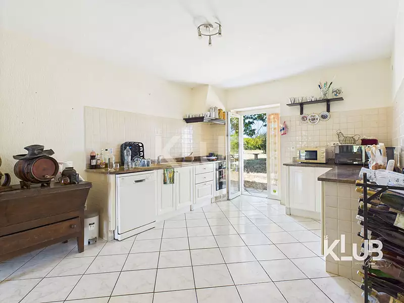 Maison, 180 m²