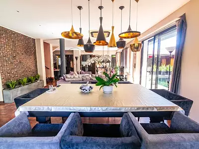 Maison, 305 m²