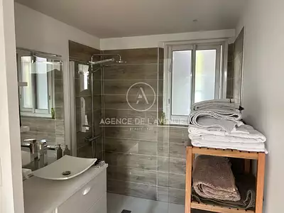Maison, 215 m²