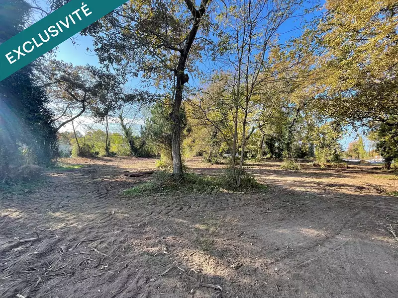 Terrain, 820 m²