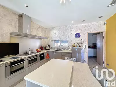 Maison, 184 m²