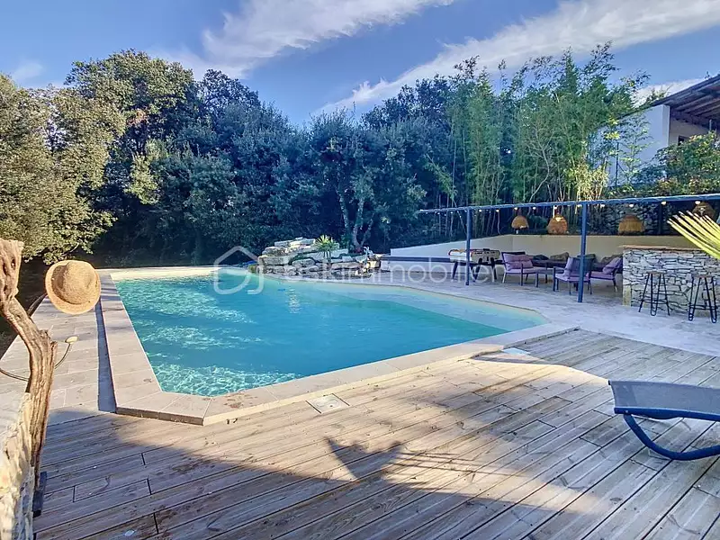 Maison, 203 m²