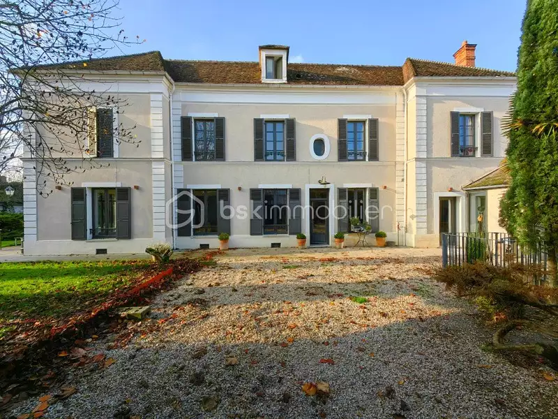 Maison, 240 m²