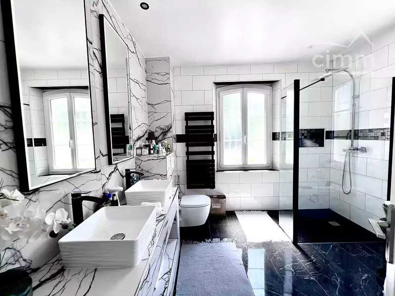 Maison, 170 m²
