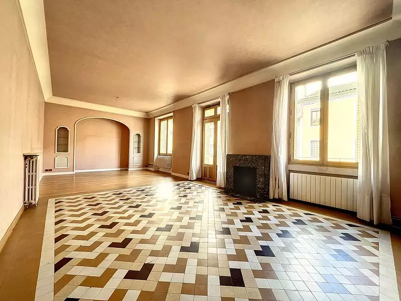 Immeuble, 1 050 m²