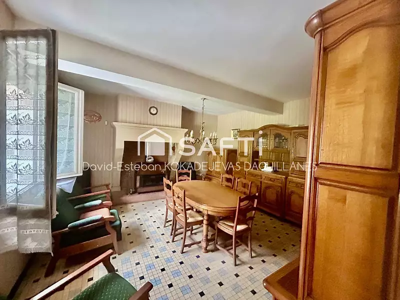 Maison, 180 m²