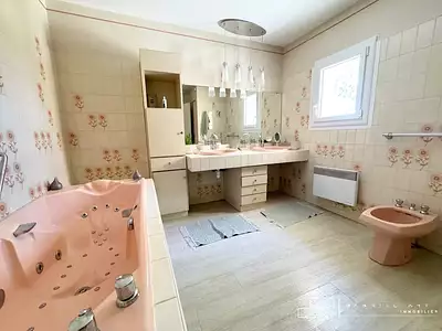 Maison, 280 m²