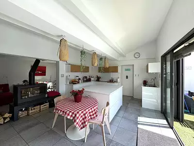 Maison, 243 m²