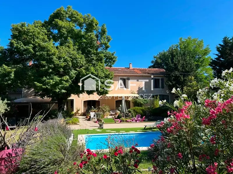 Maison, 280 m²
