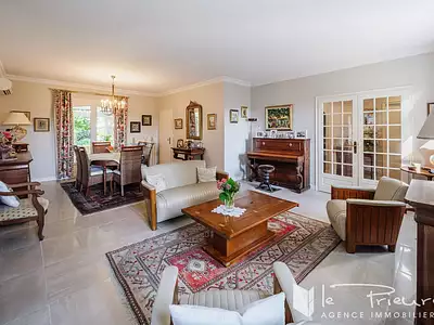 Maison, 191 m²