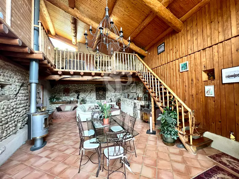 Maison, 275 m²