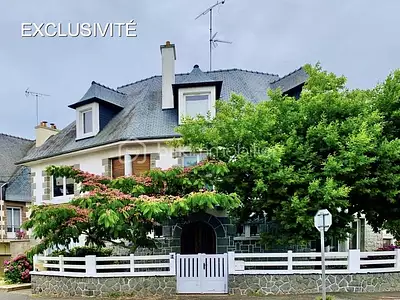 Maison, 244 m²