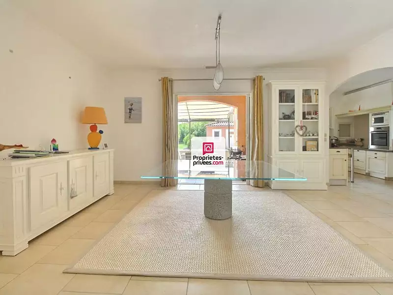Maison, 181 m²