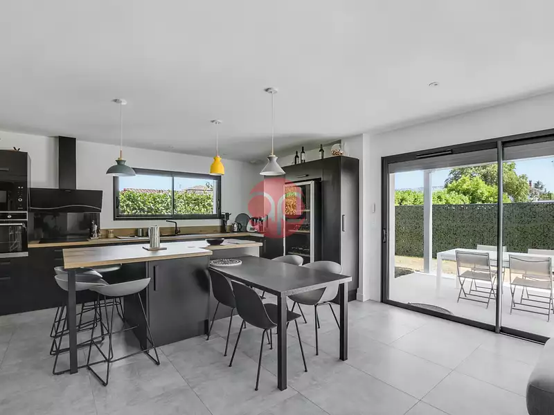 Maison, 100,68 m²