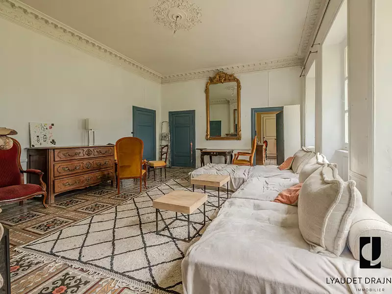 Maison, 450,7 m²