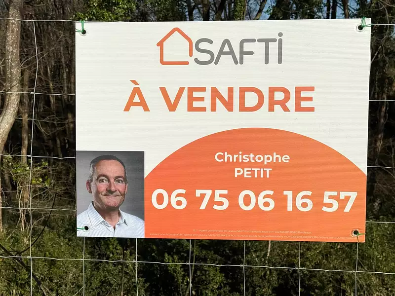 Terrain, 1 000 m²
