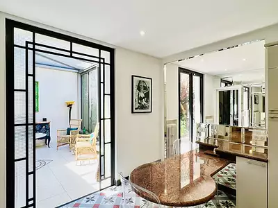 Maison, 275 m²