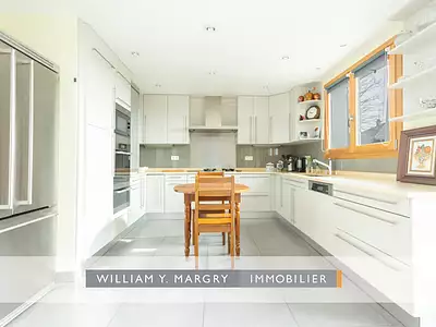 Maison, 190 m²