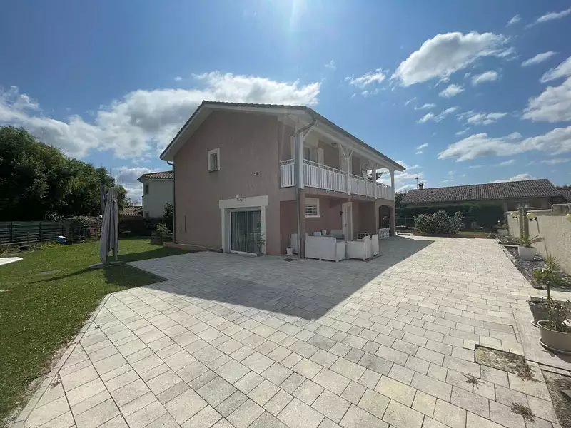 Maison, 160 m²